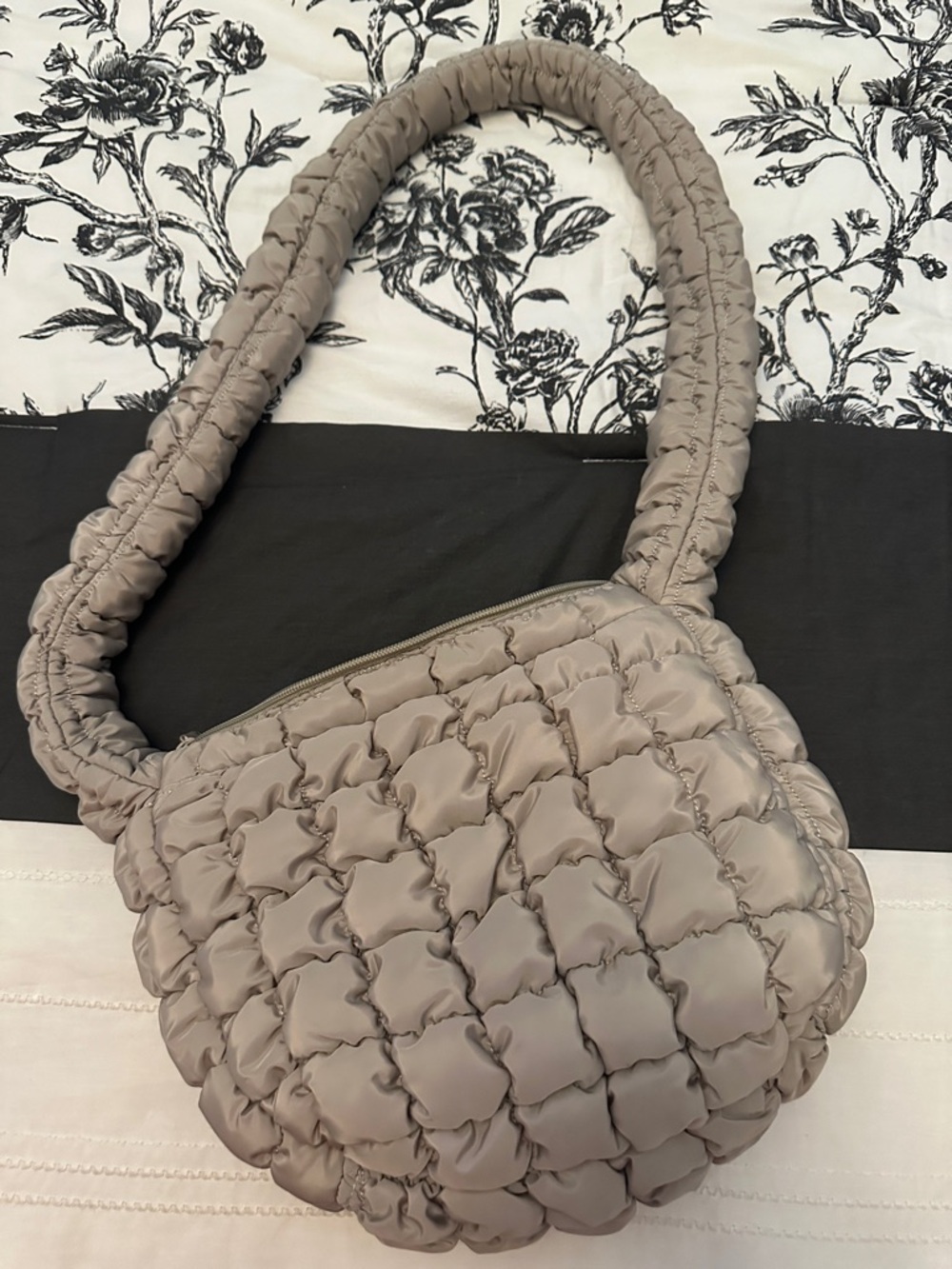 wild fable tan Quilted Puffer Shoulder Bag